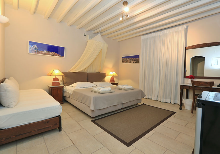 Superior rooms at hotel Petali Village in Sifnos